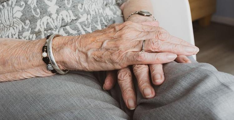 hands-old-old-age-elderly-vulnerable-care